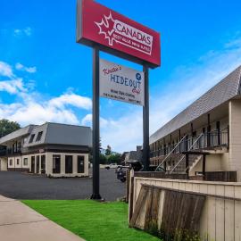 Canadas Best Value Inn & Suites Kamloops, hotel v destinácii Kamloops