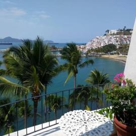 Departamento junto a Las Hadas Manzanillo