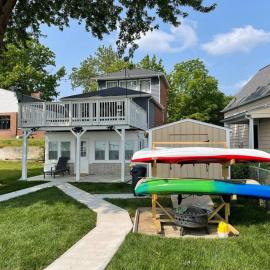 Waterfront Home with Private Beach, Stunning Views, hotel di Middle River