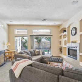 Las Cruces Vacation Rental Near Trails & Golf!, hotel u gradu Las Krusis