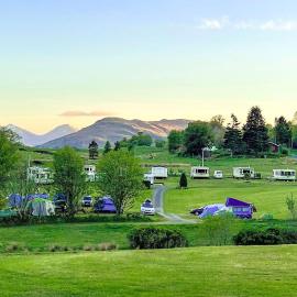 Cruachan Caravan and Camping Farm, hotel em Killin