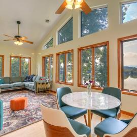 Hot Tub & Dock: Waterfront Bristol Area Retreat โรงแรมในBlountville