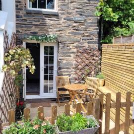 Ty Golchi - Cosy traditional cottage in Corris، فندق في Corris
