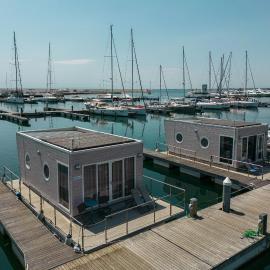 Marina del Gargano Houseboat、マンフレドーニアのホテル