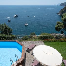 Villa di lusso con piscina tra Positano e Amalfi, готель у місті Конка-дей-Марині