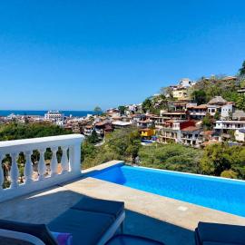 Hotel Boutique Rivera Del Rio: Puerto Vallarta'da bir otel
