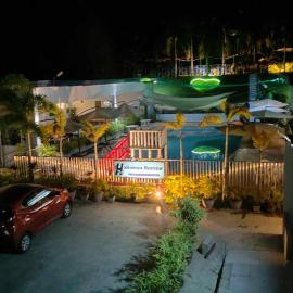 Hideaways Restobar and Resort, Hotel in Laguindingan