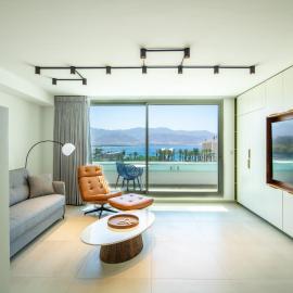Beach side -Luxury sea View Amazing pool Eilat: Eilat şehrinde bir otel