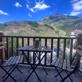 Your Place Benasque، فندق في بيناسكي