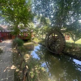Kumova vodenica, hotel a Markova Crkva