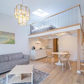 Modern Loft Apartment with free parking No 1