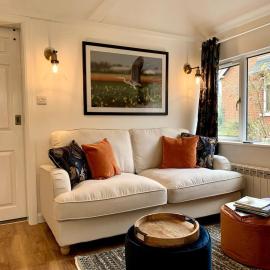 Cosy Pet-Friendly Norfolk Broads Retreat, hotel di Halvergate