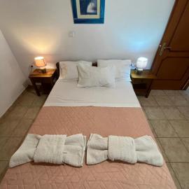 Andrianas Apartment, hotel a Ágios Pétros