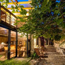 Sakin Ev, hotel in Alaçatı
