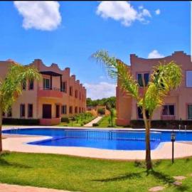 Superbe appartement avec piscine en bord de mer