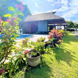RAIATEA - Orion Pool Bungalow, hotel sa Uturoa