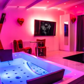 SECRET SUITE "Mr Grey" - Jacuzzi privatif - Gare RER C - Proche Paris, hotel i Brétigny-sur-Orge