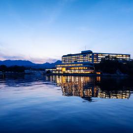 Viesnīca Aki Grand Hotel & Spa pilsētā Mijadžima