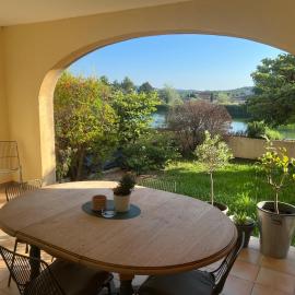 Appartement calme, vue sur le lac