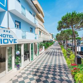 Viesnīca Hotel Giove dipendenza Hotel Fiamma Čezenatiko