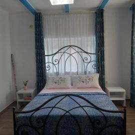 Guest house of gnomes โรงแรมในAkhmeta
