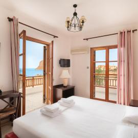 Alta Vista Studios - ex Lekka's House، فندق في مونيمفاسيا