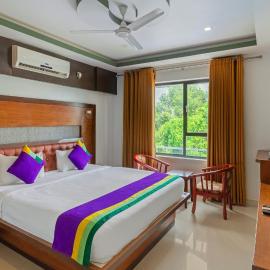 Treebo Premium Palmyra Milford, 2 Km From Alleppey Beach، فندق في أليبي