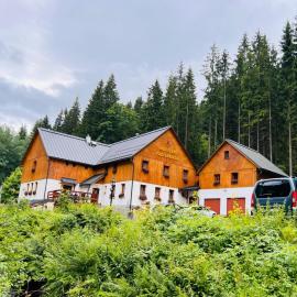 Hotýlek pod smrkem, hotel v destinácii Harrachov
