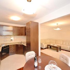 Apartment Nikolija, hotel in Dobrota