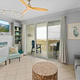 Turtles Nest, East Unit 207, Hotel in Dauphin Island