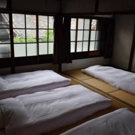 【利灸ゲストハウス】3 mins walk to Kyoto station! Unique house！, hotel di Kyoto