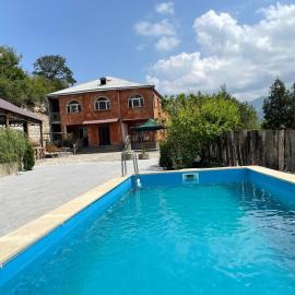 Green Paradise Guest House, hotel en Ijevan