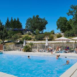 Bungalow in France with Private Garden, hotel en Mauroux