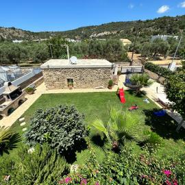 BIO Garden Stonehouse, hotel u gradu Gonia
