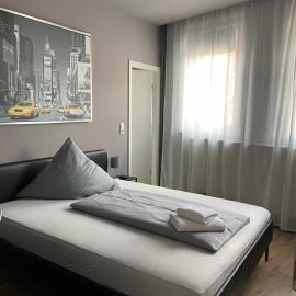 Alpha Fremdenzimmer, hotel en Fürth