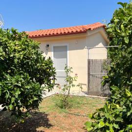 Villa Kostoula Mini house, hotel a Karavomylos