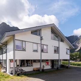 Reine Basecamp - Apartments & Rooms, hotel a Reine