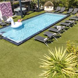 카시스에 위치한 호텔 Hôtel Eden Cassis - centre-ville- piscine chauffée, jacuzzi et sauna - parking privé
