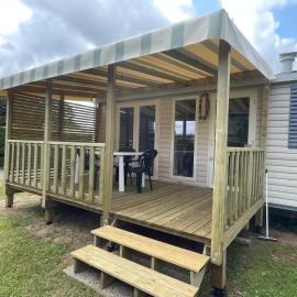 Mobilhome avec vue sur étang, Hotel in Bec-de-Mortagne