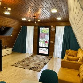 Heart of Surami, Hotel in Surami