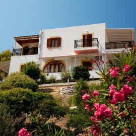 Yvonni Studios, hotel u gradu Patmos