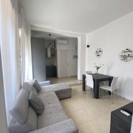 Civico 107 - Apartment with Private Parking