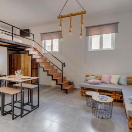 LUNA & TERRA APARTMENTS SYROS