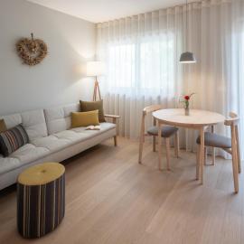 Dianthus Apartment