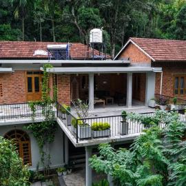 5BR Plantation Villa with Private Pool for Family, Hotel in Pulpally