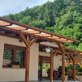 HŐS Vendégház MISKOLC -önálló vendégház, mely csak az Önöké, hotel in Miskolc