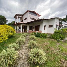 Mi Casita Campersite, hotel in Armenia