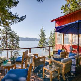 Lakefront Bliss: Coeur d'Alene Cabin w/ Dock!, hotel in Coeur d'Alene