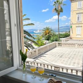 Luxury apartment Aura