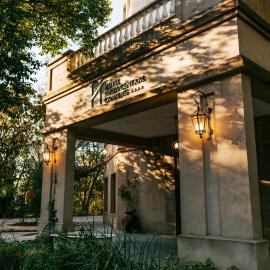 Hotel Plaza Central Canning, hotel u gradu 'Ezeiza'